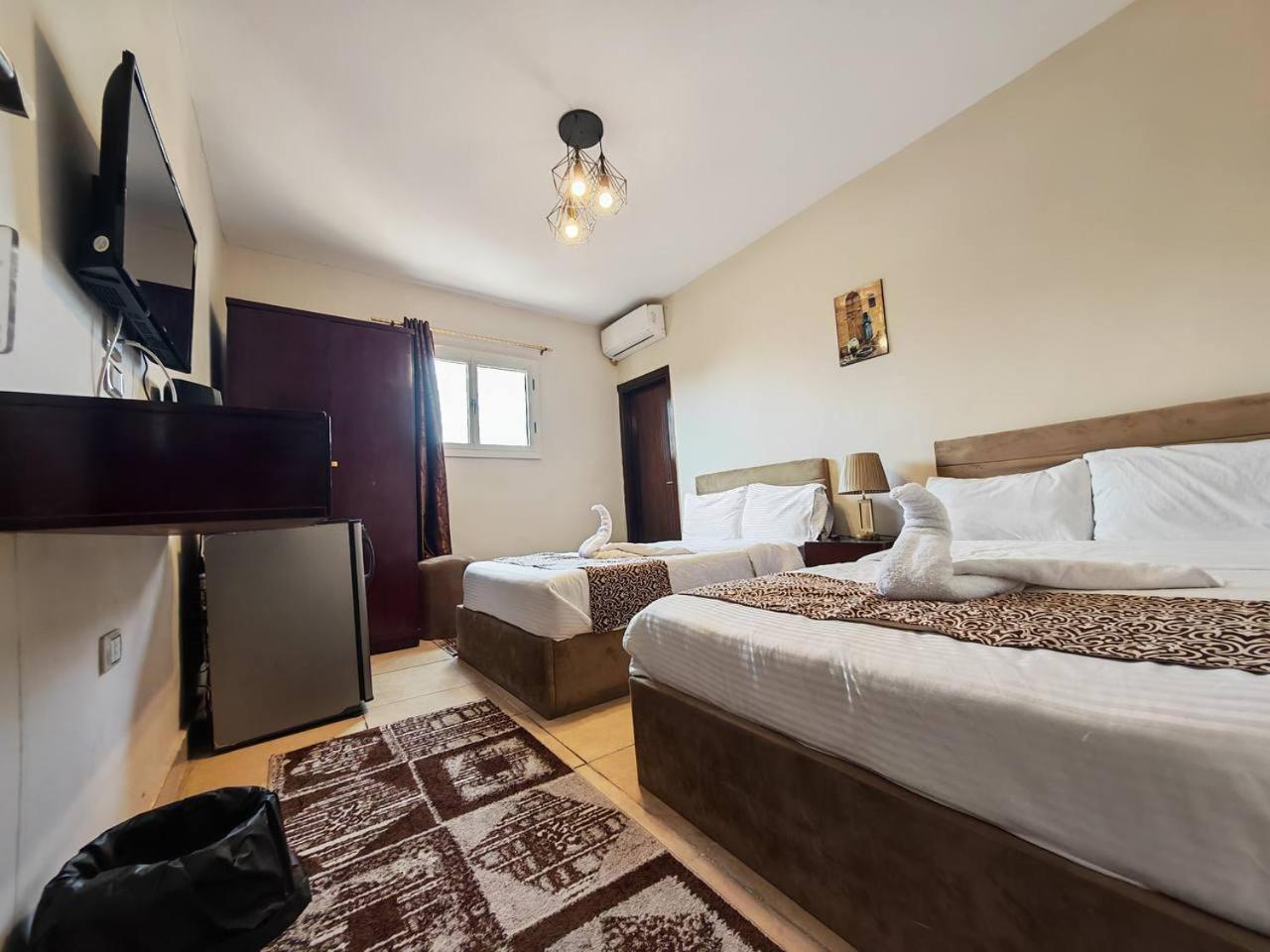 Hur Pyramids Inn Kafret el-Gabal Exterior photo
